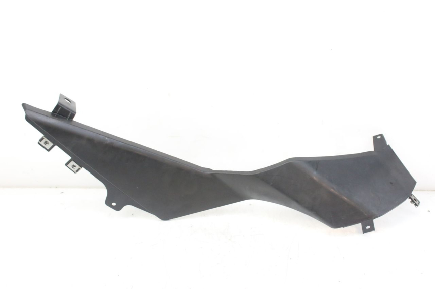 photo de RIGHT SIDE UNDER SEAT COVER DERBI GPR 50 (2004 - 2009)