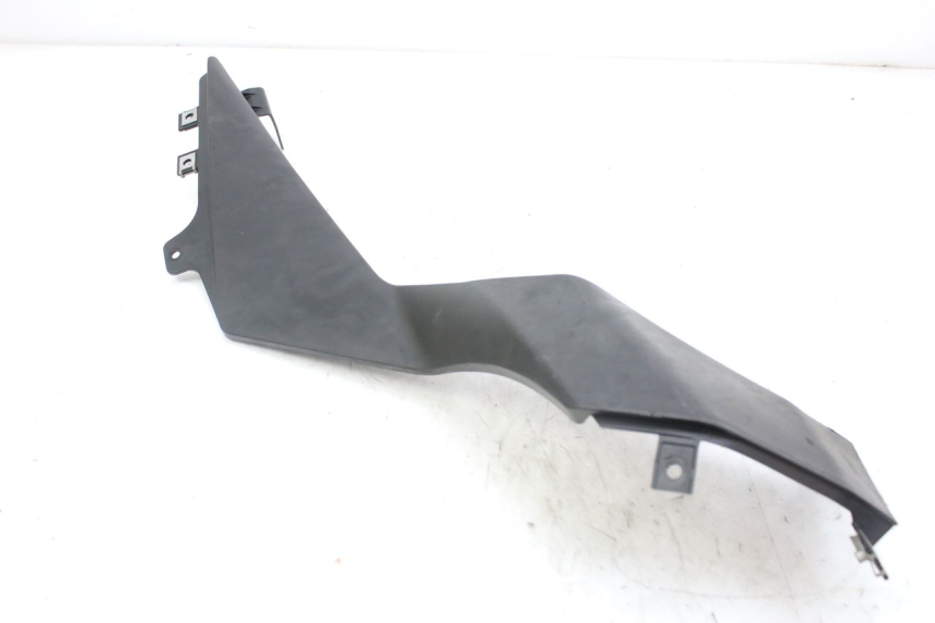 photo de RIGHT SIDE UNDER SEAT COVER DERBI GPR 50 (2004 - 2009)