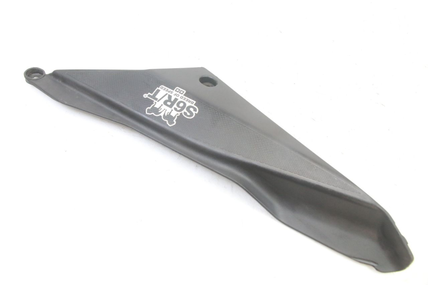 photo de RIGHT UNDERSEAT PANEL DERBI SENDA SM DRD X-TREME 50 (2011 - 2017)