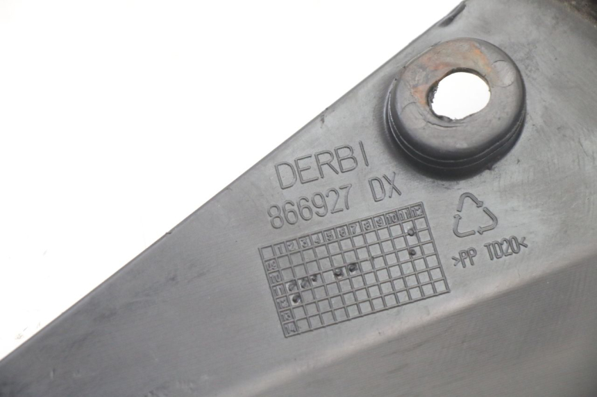 photo de RIGHT UNDERSEAT PANEL DERBI SENDA SM DRD X-TREME 50 (2011 - 2017)