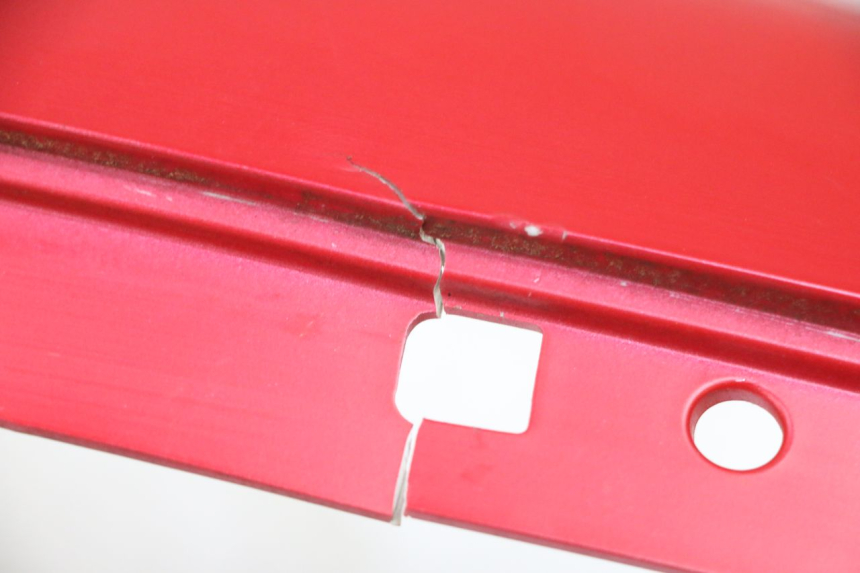 photo de RIGHT UNDERSEAT PANEL PEUGEOT DJANGO 4T 50 (2014 - 2019) - Zoom on usage condition