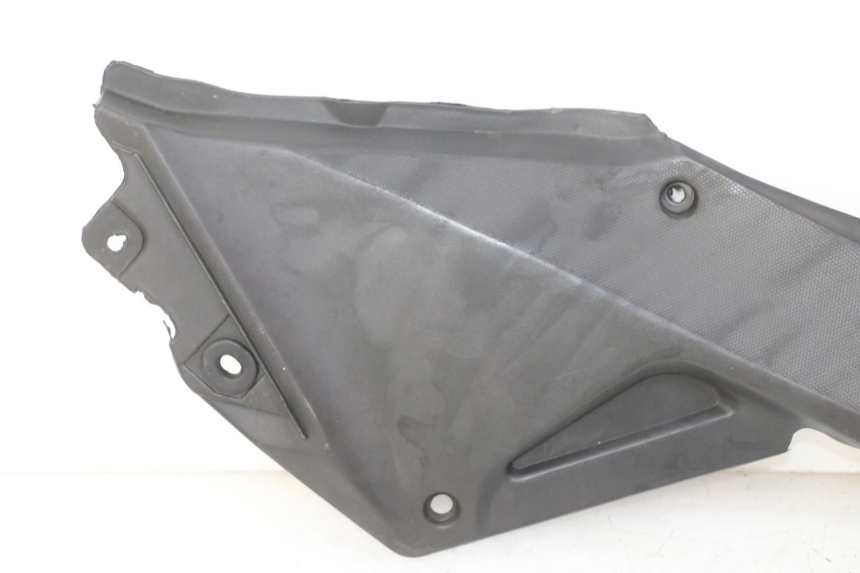 photo de RIGHT UNDERSEAT PANEL STAHO FH 50 (2018 - 2019)