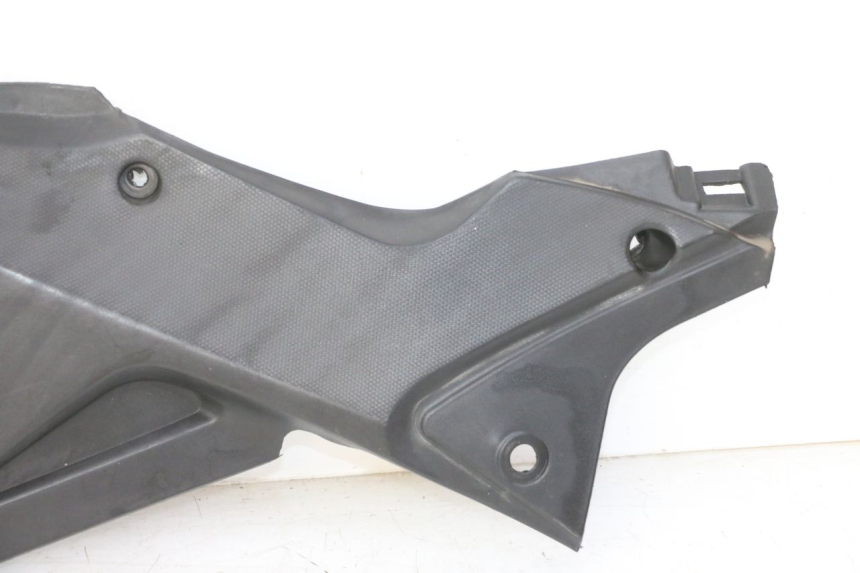 photo de RIGHT UNDERSEAT PANEL STAHO FH 50 (2018 - 2019)