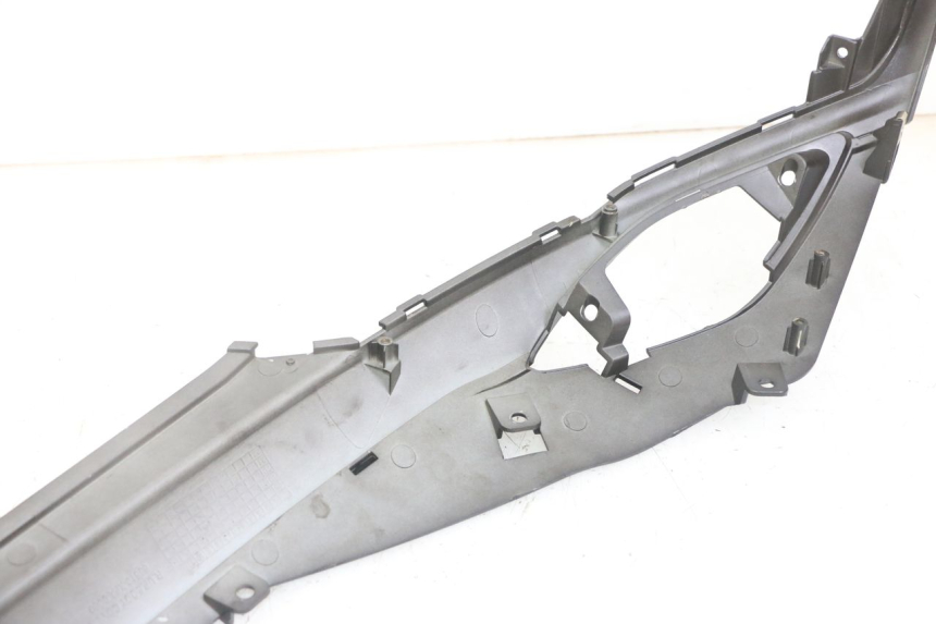 photo de RIGHT UNDERSEAT PANEL SYM FIDDLE 3 III 50 (2014 - 2020)
