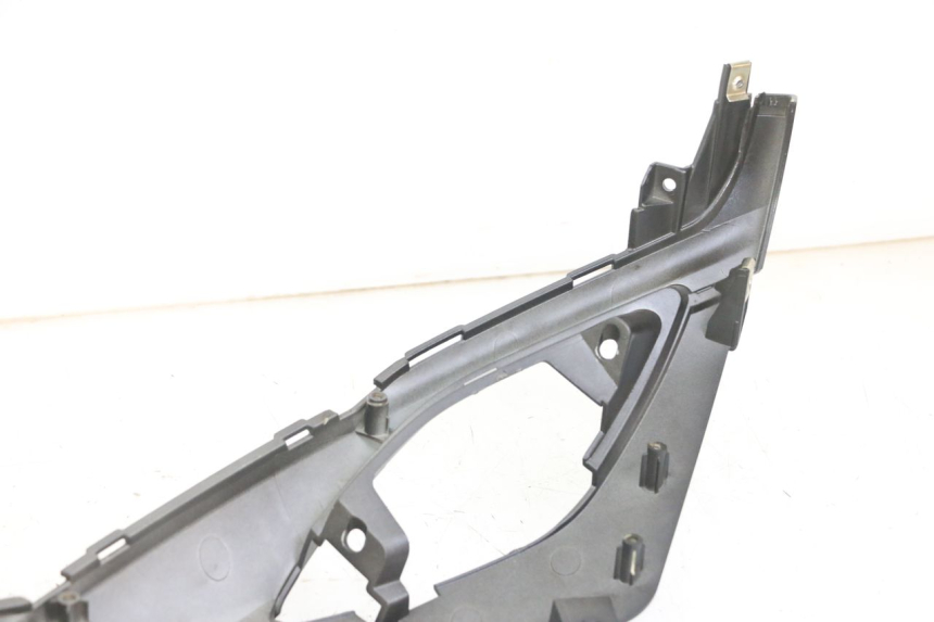 photo de RIGHT UNDERSEAT PANEL SYM FIDDLE 3 III 50 (2014 - 2020)