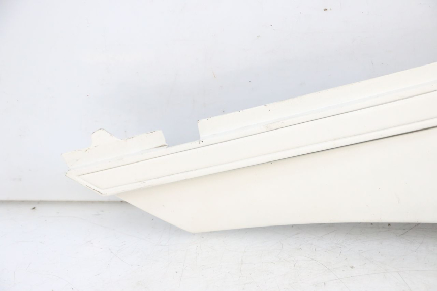 photo de RIGHT UNDERSEAT PANEL YAMAHA FJ 36Y 1100 (1984 - 1985)