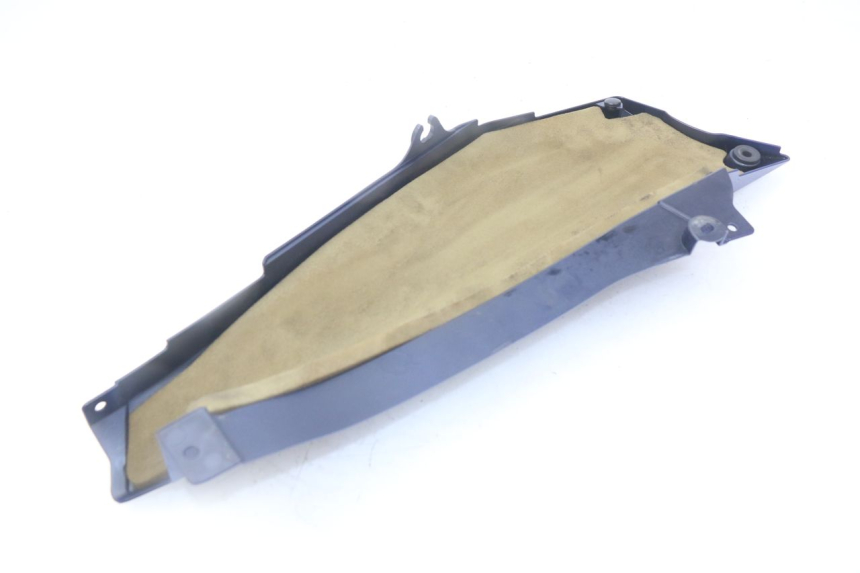 photo de RIGHT SIDE UNDER SEAT COVER YAMAHA FJR ABS 1300 (2016 - 2020)