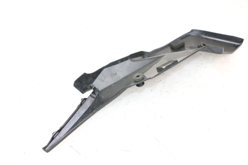 photo de RIGHT UNDERSEAT PANEL SUZUKI GSR 750 (2011 - 2017)