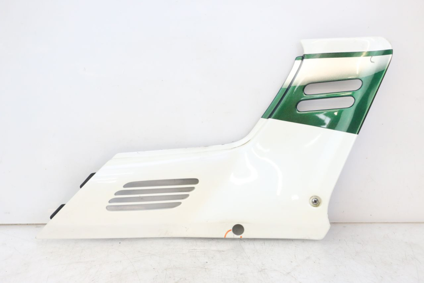 photo de RIGHT UNDERSEAT PANEL HONDA CBR F 1000 (1993 - 1996)