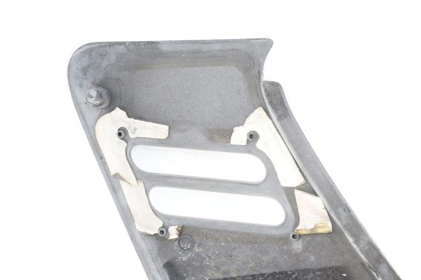 photo de RIGHT UNDERSEAT PANEL HONDA CBR F 1000 (1993 - 1996)