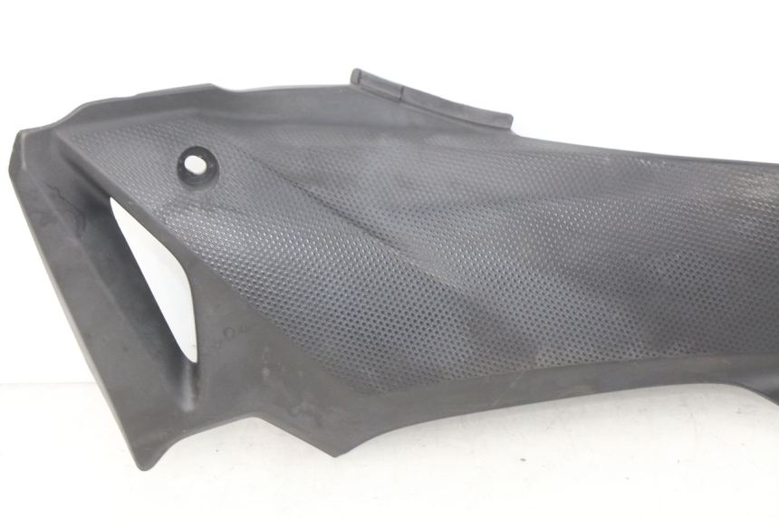 photo de RIGHT UNDERSEAT PANEL HONDA CBRF CBR-F PC41 600 (2011 - 2013)