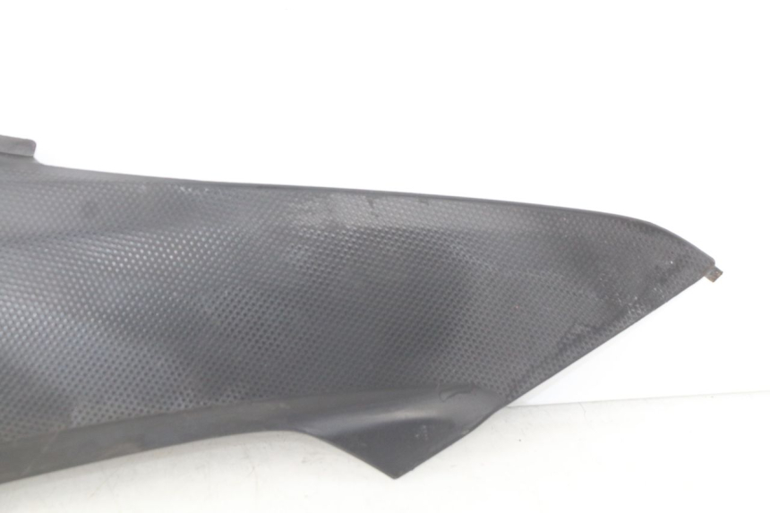 photo de RIGHT UNDERSEAT PANEL HONDA CBRF CBR-F PC41 600 (2011 - 2013)