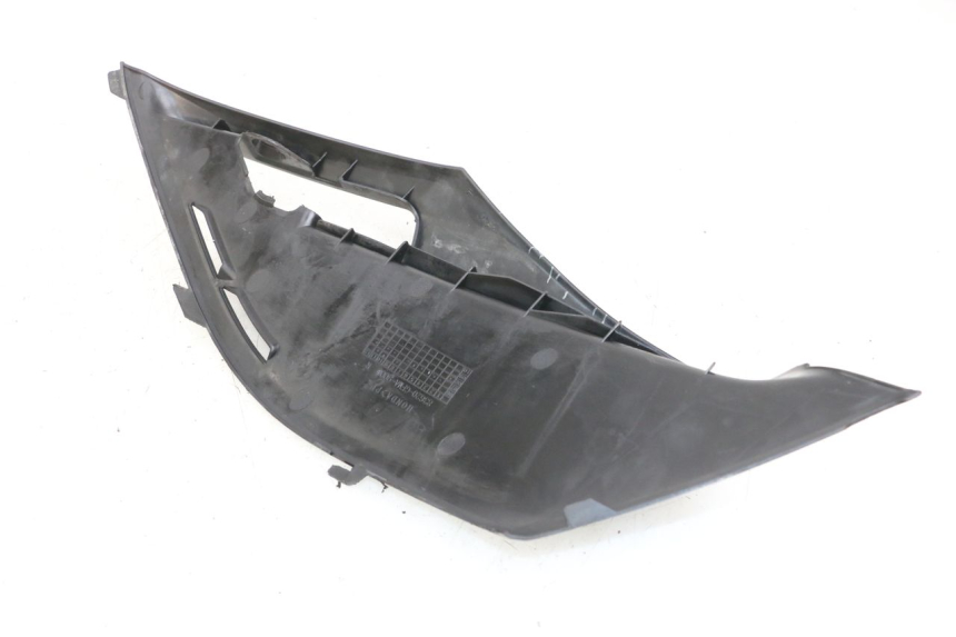 photo de RIGHT UNDERSEAT PANEL HONDA NHX LEAD 110 (2008 - 2010)