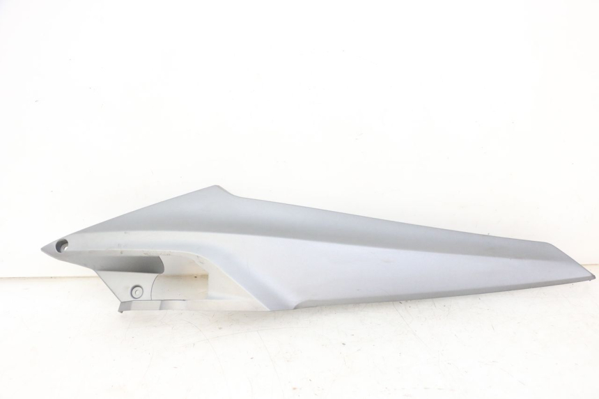photo de RIGHT UNDERSEAT PANEL SYM JOYMAX 125 (2010 - 2017)