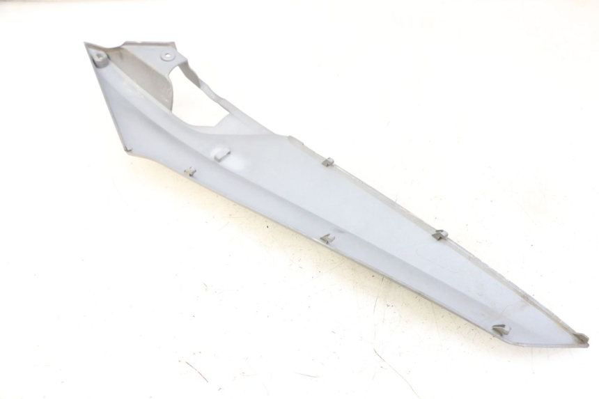 photo de RIGHT UNDERSEAT PANEL SYM JOYMAX 125 (2010 - 2017)