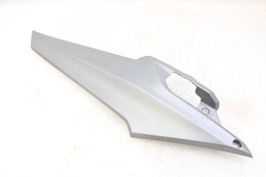 photo de RIGHT UNDERSEAT PANEL SYM JOYMAX 125 (2010 - 2017)