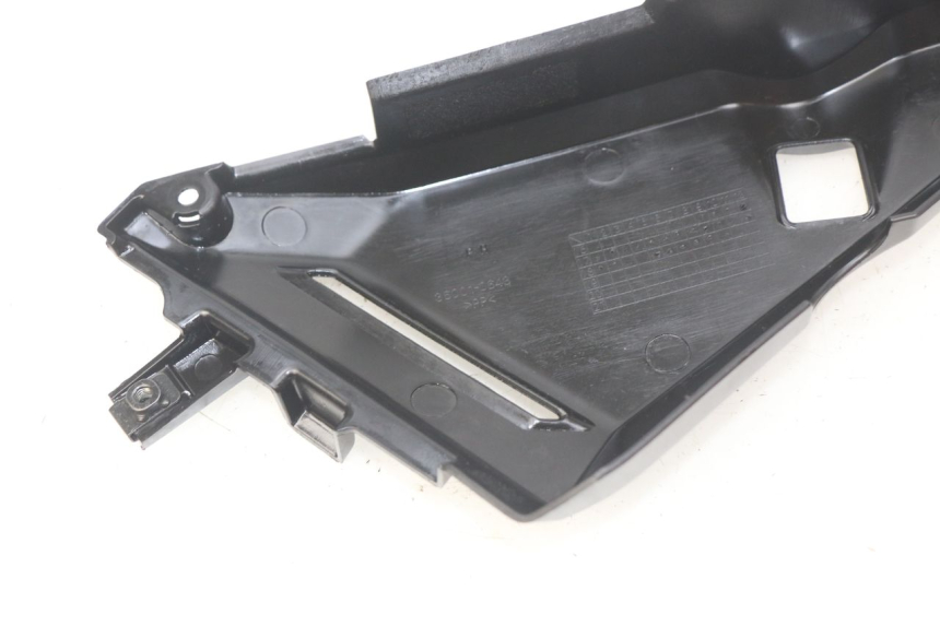 photo de RIGHT SIDE UNDER SEAT COVER KAWASAKI Z 650 (2016 - 2019)