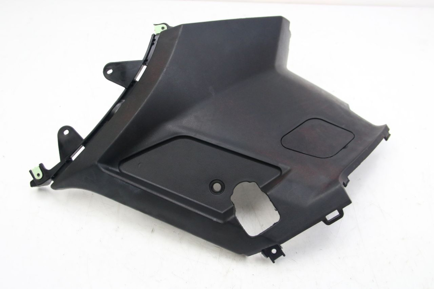 photo de RIGHT UNDERSEAT PANEL PEUGEOT KISBEE 2T 50 (2018 - 2022)