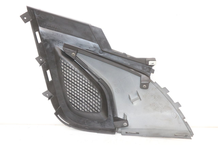 photo de RIGHT UNDERSEAT PANEL KYMCO SUPER 8 4T 50 (2021 - 2024)