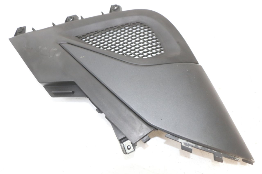photo de RIGHT UNDERSEAT PANEL KYMCO SUPER 8 4T 50 (2021 - 2024)