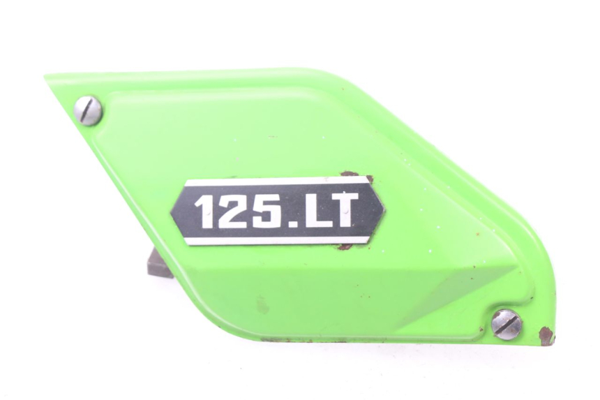 photo de RIGHT UNDERSEAT PANEL MOTOBECANE LT 125 (1970 - 1975)