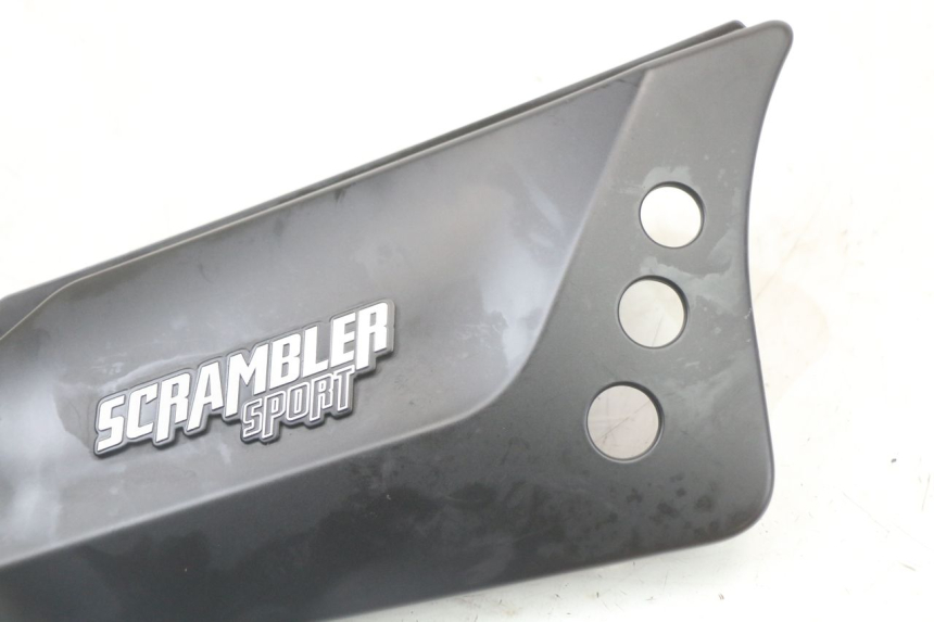 photo de RIGHT UNDERSEAT PANEL MASAI SCRAMBLER SPORT 125 (2021 - 2025)