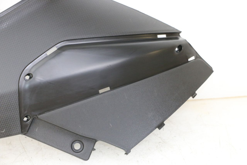photo de RIGHT UNDERSEAT PANEL PIAGGIO NRG POWER PUREJET 50 (2018 - 2021)