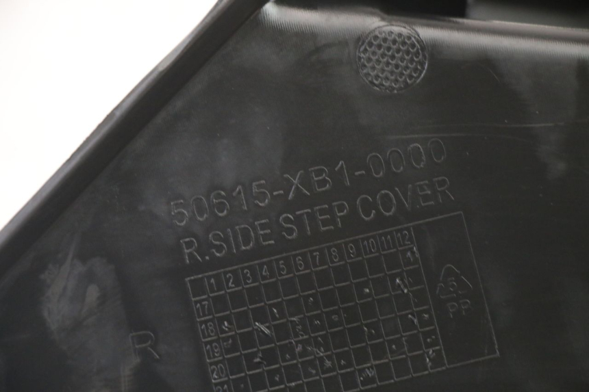 photo de RIGHT UNDERSEAT PANEL SYM ORBIT III 3 4T 50 (2021 - 2025)