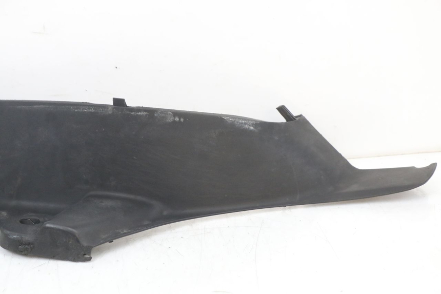 photo de RIGHT UNDERSEAT PANEL PEUGEOT ELYSTAR 50 (2002 - 2014)