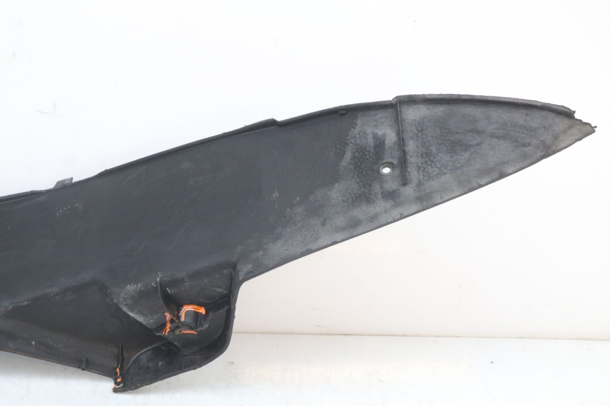 photo de RIGHT UNDERSEAT PANEL PEUGEOT ELYSTAR 50 (2002 - 2014)