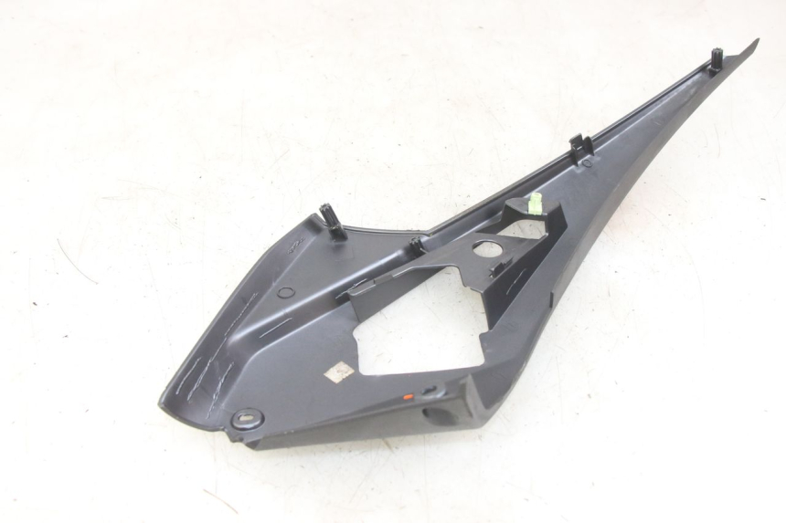 photo de RIGHT UNDERSEAT PANEL PEUGEOT GEOPOLIS RS 125 (2007 - 2009)