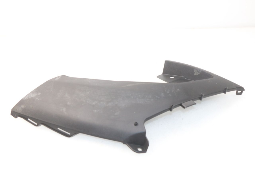 photo de RIGHT UNDERSEAT PANEL PEUGEOT METROPOLIS 400 (2017 - 2020)