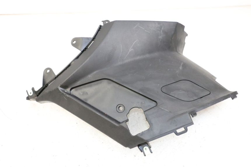 photo de RIGHT UNDERSEAT PANEL PEUGEOT STREETZONE 2T 50 (2014 - 2019)