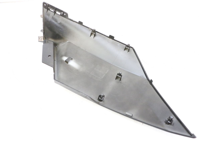 photo de RIGHT SIDE SEAT COVER PEUGEOT TWEET 4T 50 (2023 - 2025)