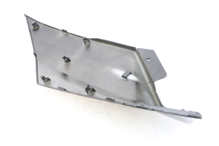 photo de RIGHT SIDE SEAT COVER PEUGEOT TWEET 4T 50 (2023 - 2025)