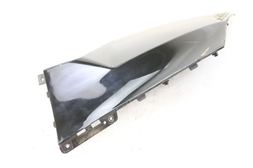 photo de RIGHT SIDE SEAT COVER PEUGEOT TWEET 4T 50 (2023 - 2025)