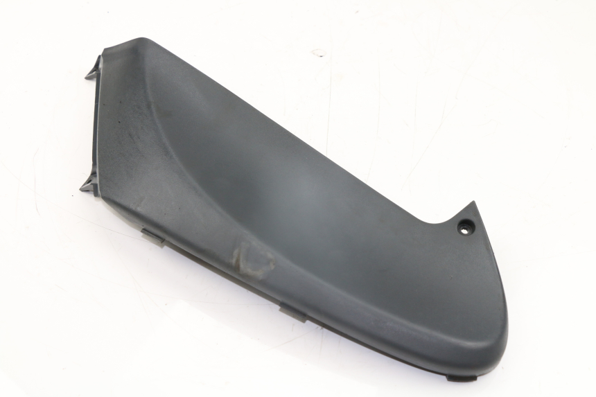 photo de RIGHT UNDERSEAT PANEL PIAGGIO FLY 125 (2005 - 2012)