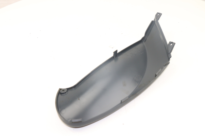 photo de RIGHT UNDERSEAT PANEL PIAGGIO FLY 125 (2005 - 2012)