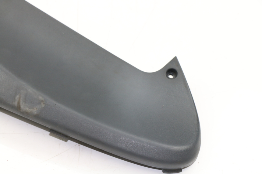 photo de RIGHT UNDERSEAT PANEL PIAGGIO FLY 125 (2005 - 2012)