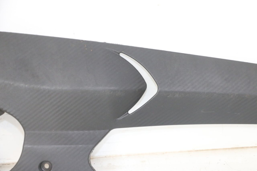 photo de RIGHT UNDERSEAT PANEL GILERA RUNNER SL 50 (2006 - 2009)