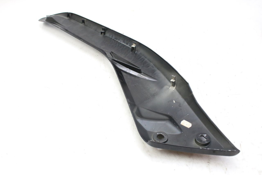 photo de RIGHT SIDE UNDER SEAT COVER MBK SKYCRUISER 125 (2010 - 2013)