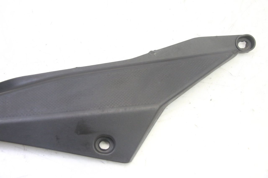 photo de RIGHT UNDERSEAT PANEL GILERA SMT SUPERMOTARD 50 (2009 - 2017)