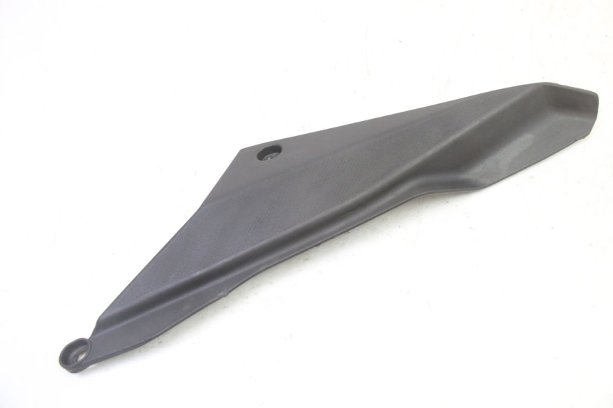 photo de RIGHT UNDERSEAT PANEL GILERA SMT SUPERMOTARD 50 (2009 - 2017)