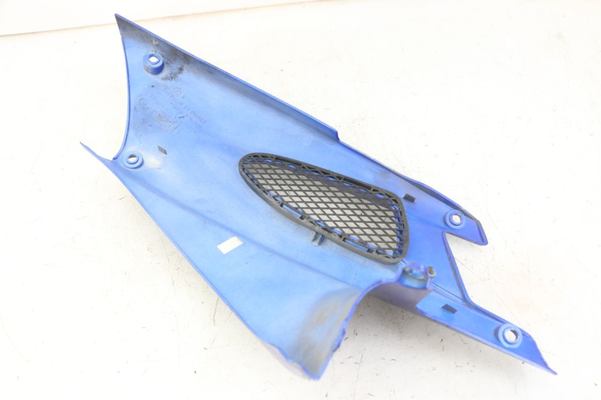 photo de RIGHT UNDERSEAT PANEL PEUGEOT SPEEDFIGHT 2 LC 50 (2000 - 2009)