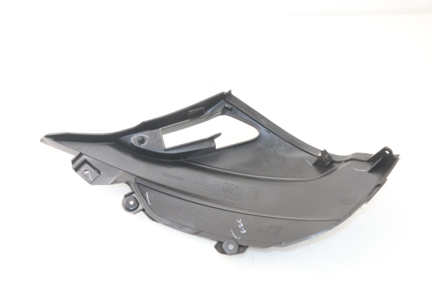 photo de RIGHT UNDERSEAT PANEL APRILIA SR 2T 50 (2018 - 2022)