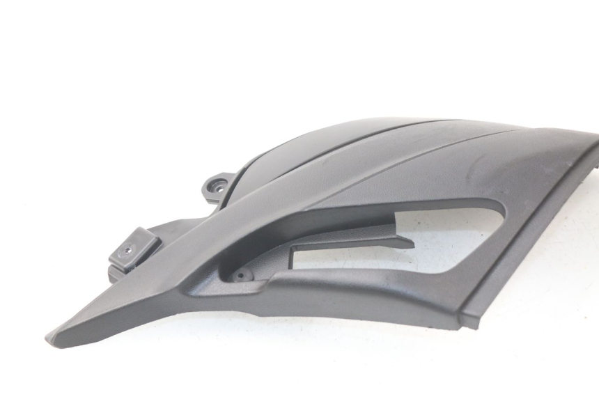 photo de RIGHT UNDERSEAT PANEL APRILIA SR 2T 50 (2018 - 2022)