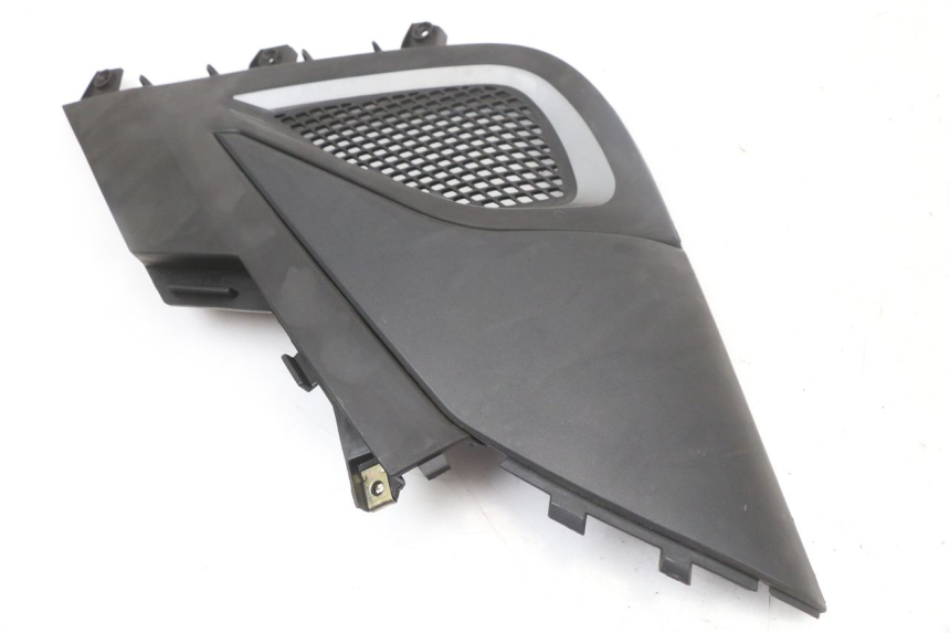 photo de RIGHT UNDERSEAT PANEL KYMCO SUPER 8 4T 50 (2018 - 2020)