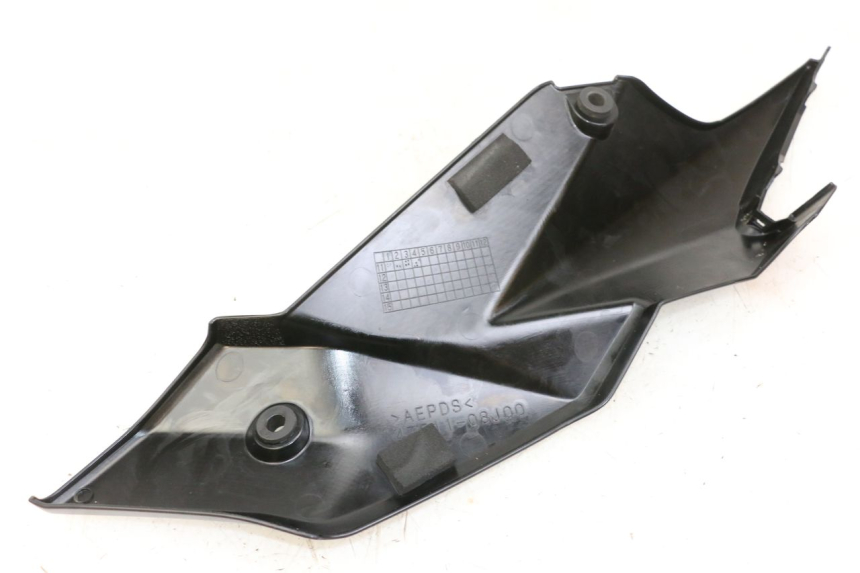 photo de RIGHT UNDERSEAT PANEL SUZUKI GSR 750 (2011 - 2017)