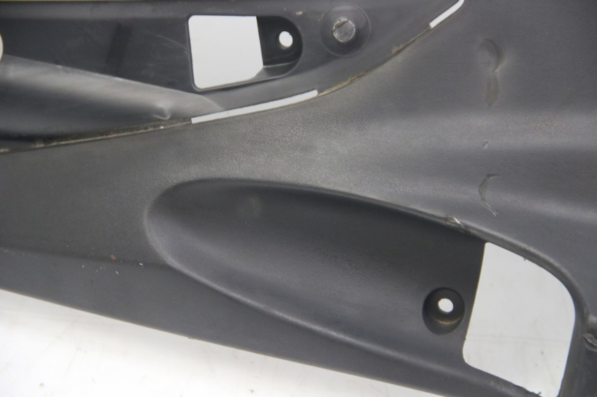 photo de RIGHT SIDE SEAT COVER SUZUKI SIXTEEN 125 (2008 - 2010)