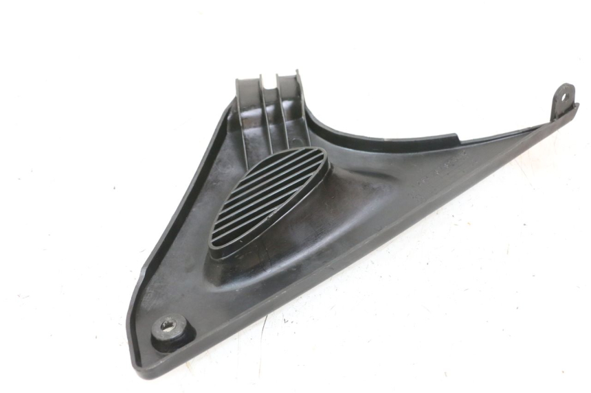 photo de RIGHT UNDERSEAT PANEL SUZUKI SV S 650 (1999 - 2002)